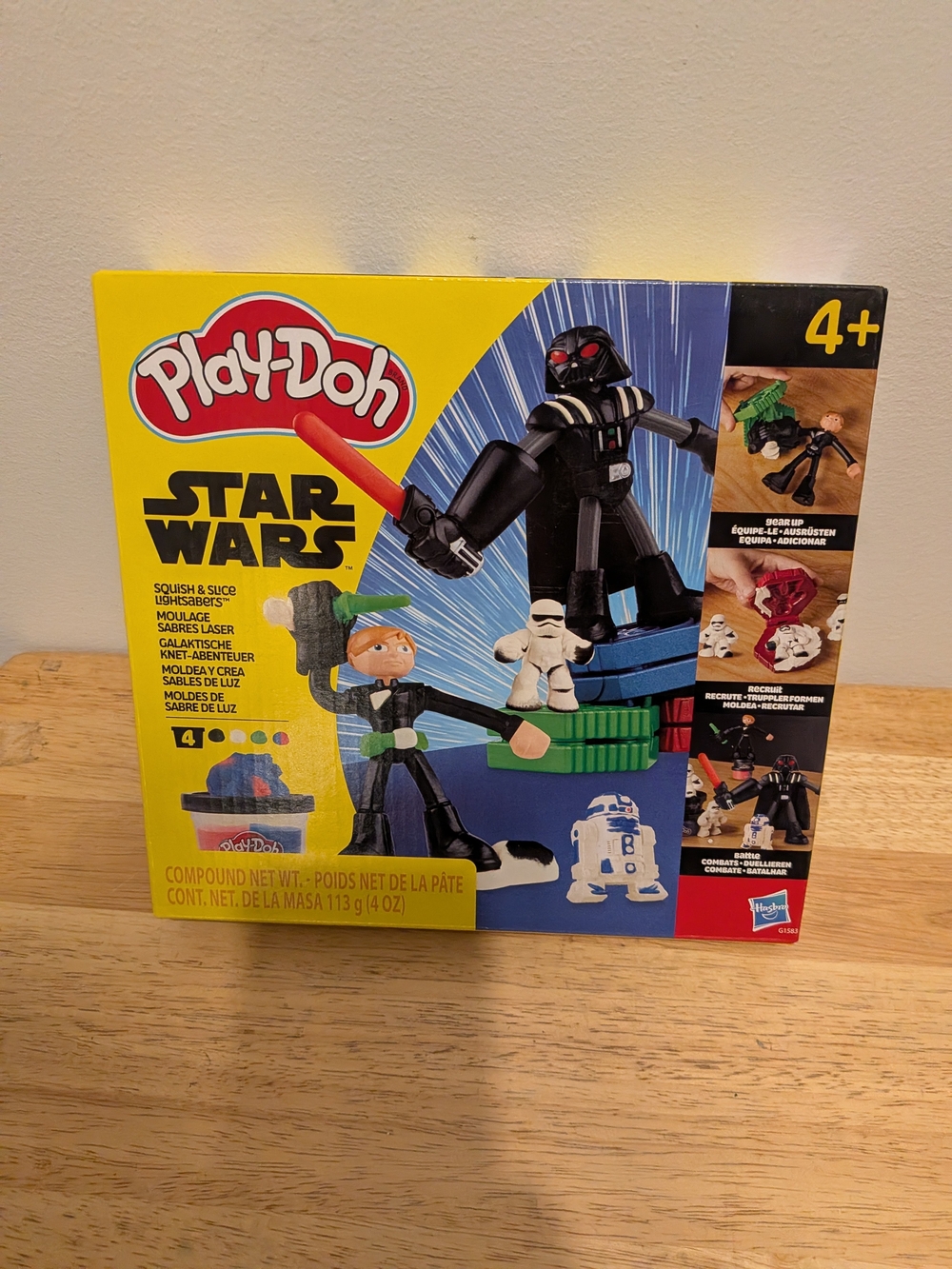 Play-Doh Star Wars Lightsaber Playset - Yellow & Black